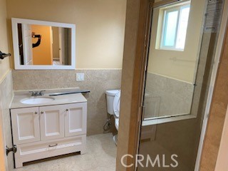 2 beds, 1 bath, 930 sqft, $2,800