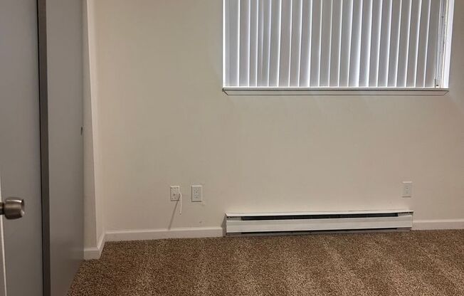 2 beds, 1 bath, 900 sqft, $1,695, Unit A