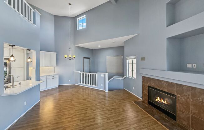 Great 2B/2BA+Bonus Room Townhome in Carmel Mountain Ranch!