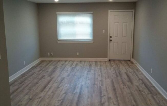 2 beds, 1 bath, 950 sqft, $1,295, Unit 11220 W 60th Terrace - Unit C