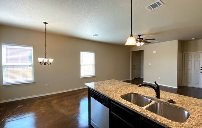 Luxury 3/2 Townhouse in Seguin, Texas