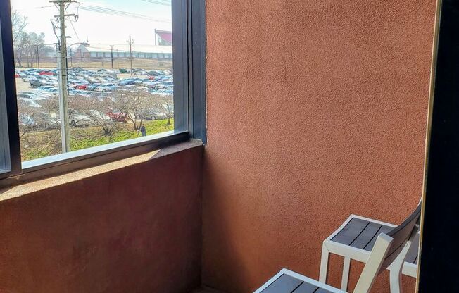 2 beds, 1 bath, 960 sqft, $1,450, Unit 212