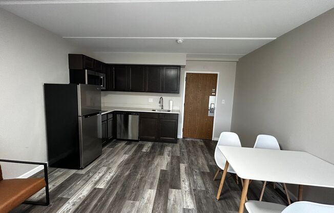 Studio, 1 bath, 500 sqft, $775, Unit D409 - Studio