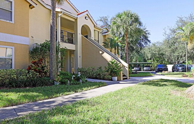 Venetian Palms 12650 Equestrian Circle #2002