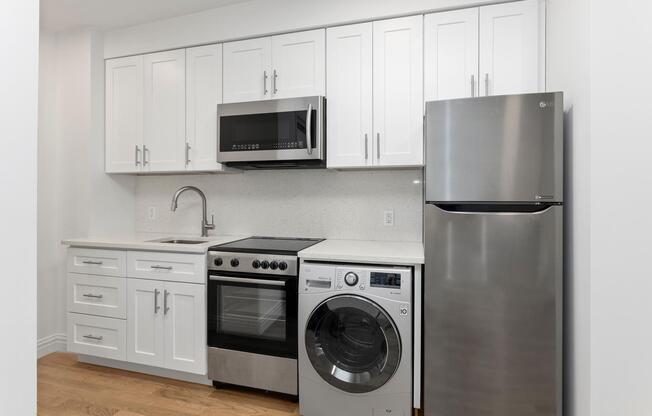 221 E 89 ST