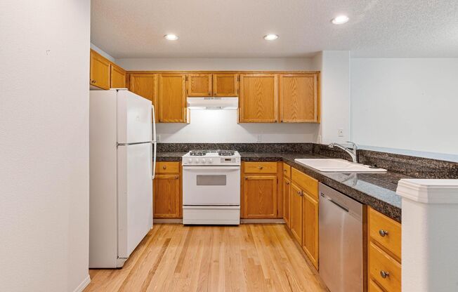 Spacious 3-bdrm/2.5-bath Bethany home w/ a cozy vibe—Private back yard, A/C, 2-car garage, fab location