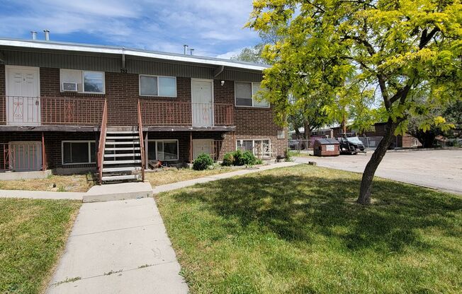 752 N Irving St - 4 PLEX