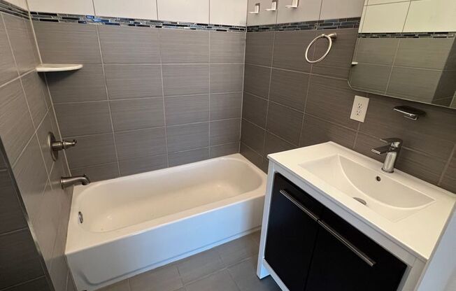 2 beds, 2.5 baths, $1,695, Unit Unit C