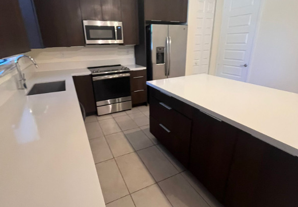 8154 NW 114