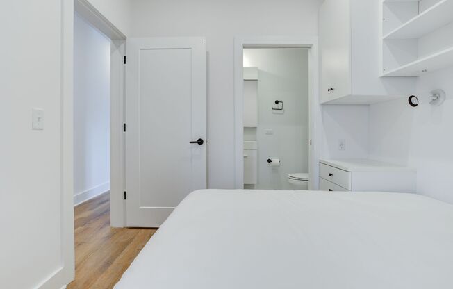 1 bed, 1 bath, 110 sqft, $1,490