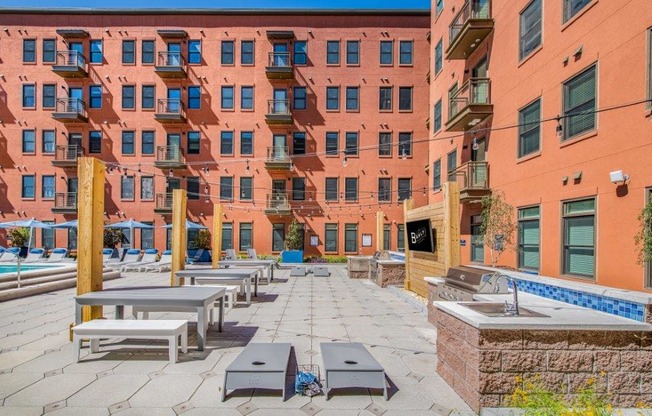 Patio and grilling area at The Baxly, Georgia, 31401