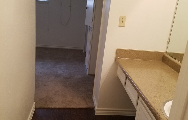 Studio, 1 bath, 415 sqft, $695, Unit 1227