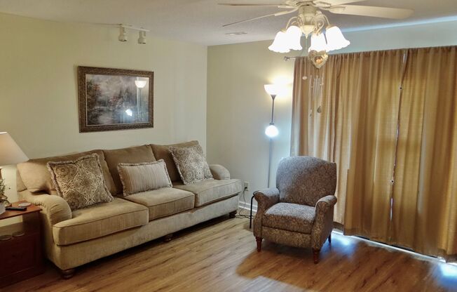 2 beds, 2 baths, $1,400