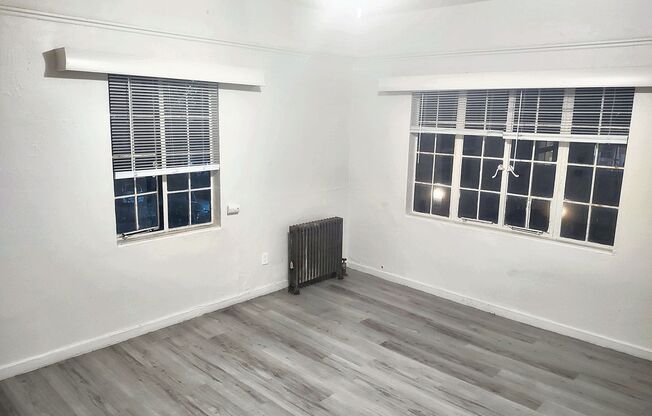 Studio, 1 bath, $1,300, Unit 14