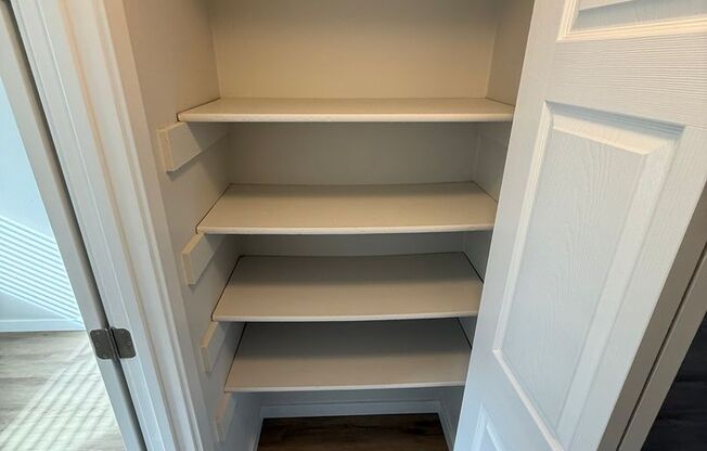 1 bed, 1 bath, 590 sqft, $1,395, Unit 924