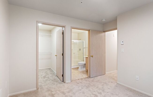 2 beds, 2 baths, 980 sqft, $2,300, Unit SR307
