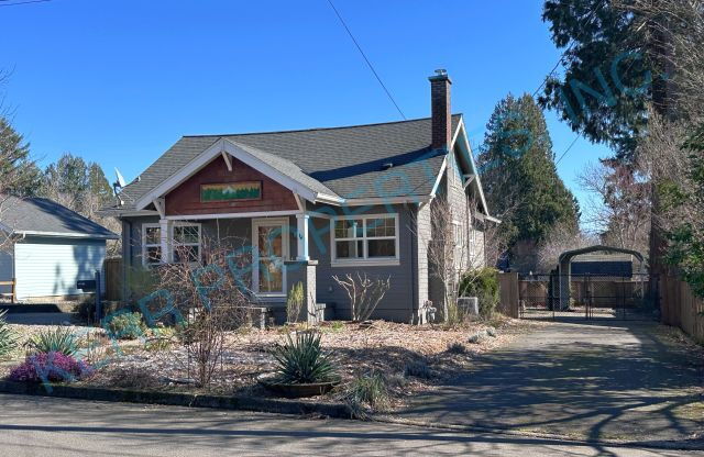 88 NW FLORENCE AVE
