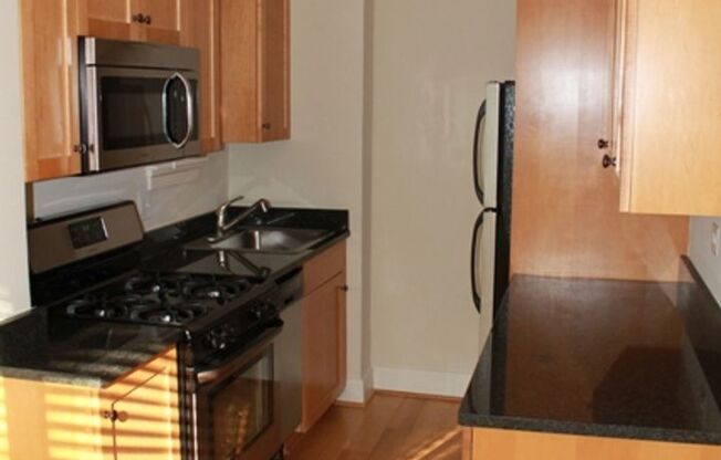 1 bed, 1 bath, 676 sqft, $2,695, Unit 619