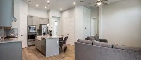 11331 CARMEN HTS