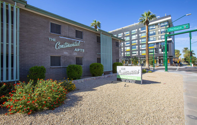 Exterior at The Continental Apartments in Phoenix AZ Nov 2020 (5)