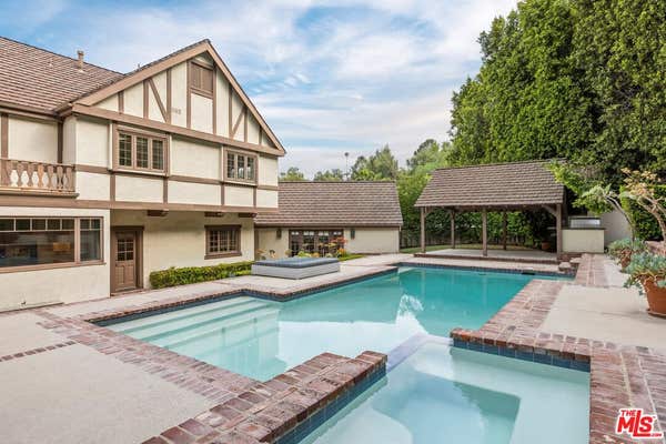 16754 ASHLEY OAKS