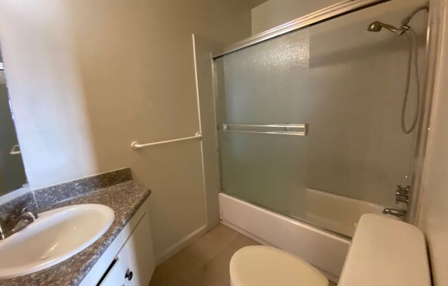 0740O - The Mariposa Apartments