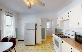 4 beds, 1 bath, $4,000, Unit 2