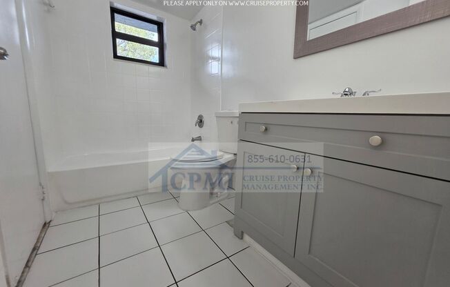 1 bed, 1 bath, 725 sqft, $1,750, Unit V120