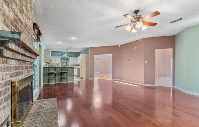 Move in ready! 3-bed 3-bath 3099 sqft 2-story cul-de-sac located in the desirable Harvestwood subdivision!!!