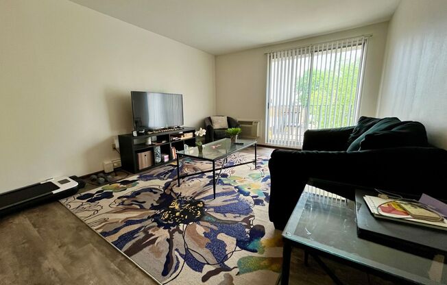 1 bed, 1 bath, $1,055, Unit 48