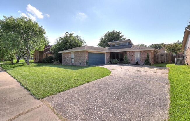7034 Powderhorn - 3/bedroom 2/bathroom - $1,995/month