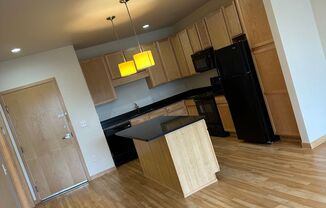 1 bed, 1 bath, 600 sqft, $1,045, Unit 305