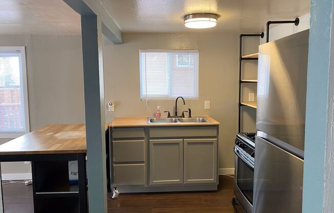 Little cottage nestled in a street surrounded with natural setting in Fremont Niles area , Available Now