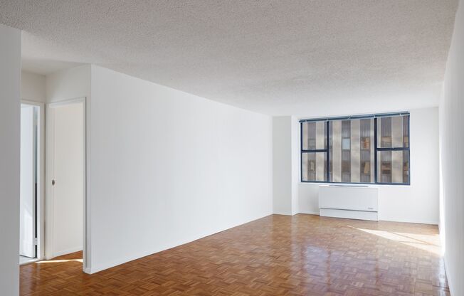 1 bed, 1 bath, 656 sqft, $4,350, Unit J03