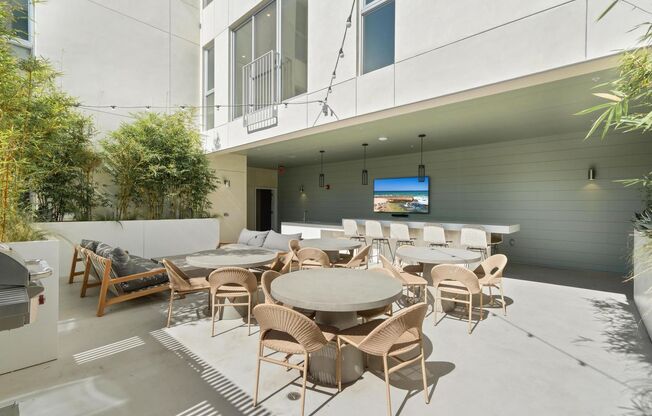 2 beds, 1 bath, 987 sqft, $3,600, Unit 401