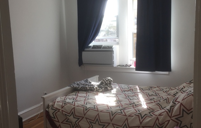 1 bed, 1 bath, 600 sqft, $1,325, Unit 2A