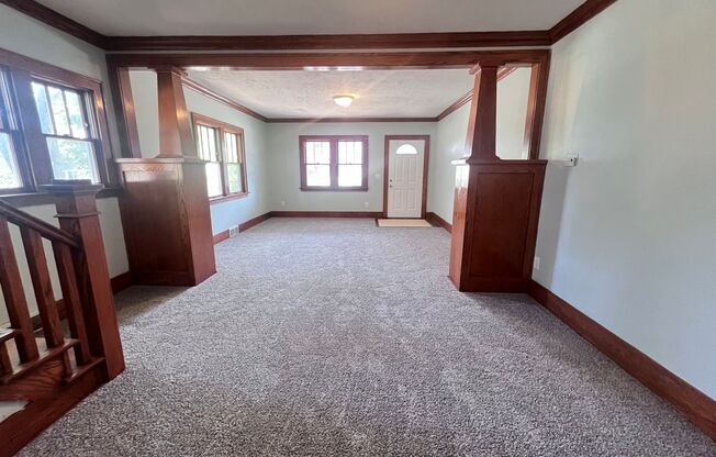 Three Bedroom Duplex Near Garfield Park!