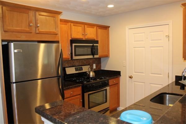 2 beds, 2 baths, 1,303 sqft, $2,800, Unit 303