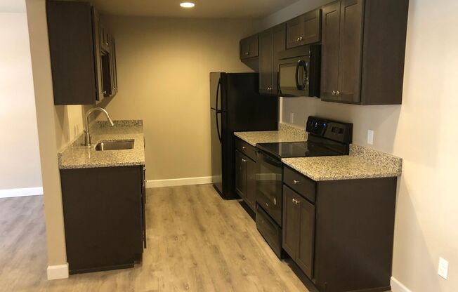 1 bed, 1 bath, 650 sqft, $925