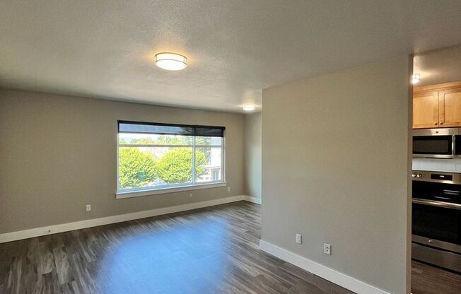 1 bed, 1 bath, $1,595, Unit 16