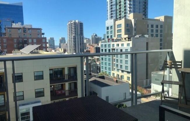1 bed, 1 bath, $2,500