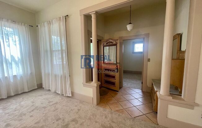 1416 W PIKES PEAK AVE