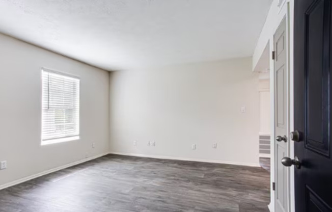 1 bed, 1 bath, 612 sqft, $975