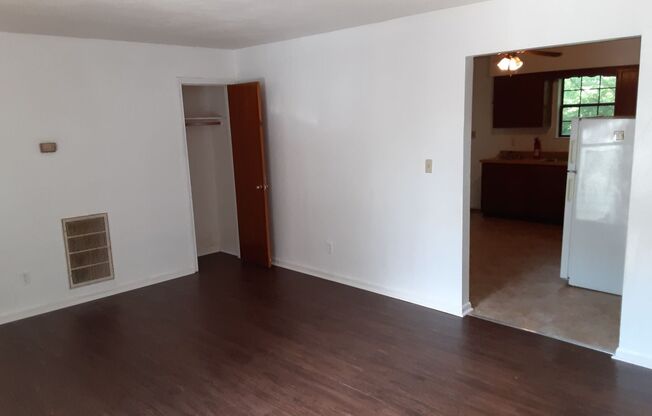 1700 MONTICELLO