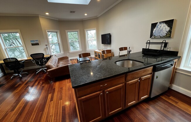2 beds, 1.5 baths, 960 sqft, $3,600, Unit 3