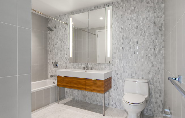 1 bed, 1 bath, $4,435, Unit 7B