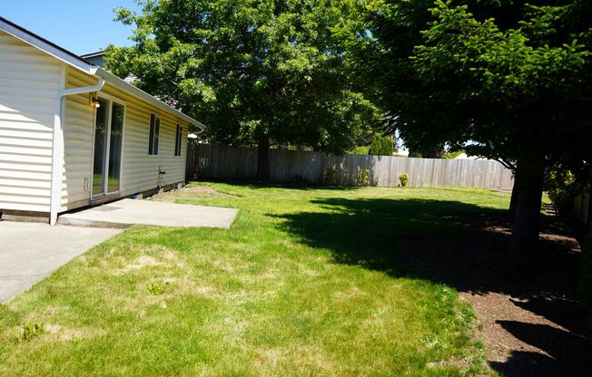 East Vancouver Single Level Home for Lease - 17023 NE 21st St
