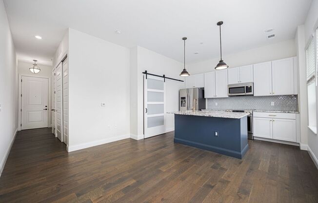 1 bed, 1 bath, 605 sqft, $1,390, Unit 405