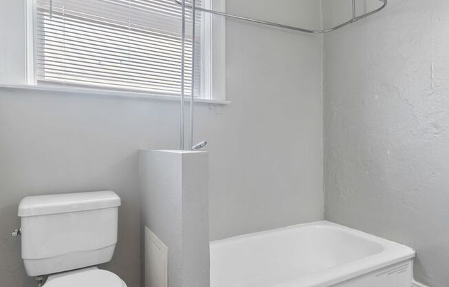 1 bed, 1 bath, 522 sqft, $875, Unit 8