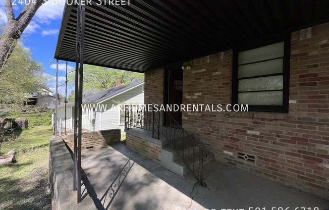 3 beds, 1 bath, 1,071 sqft, $1,095